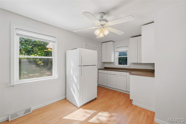 4672 Dewey Avenue, St Louis, MO 63116