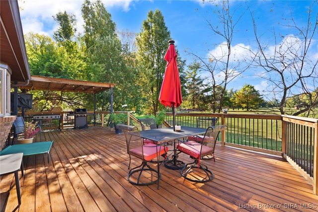 1605 Tall Oaks Drive, Jeffersonville, IN 47130