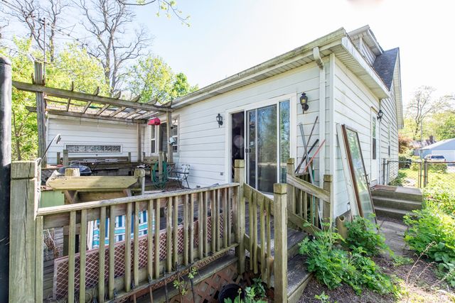 1311 Eastview Drive, Waukegan, IL 60085