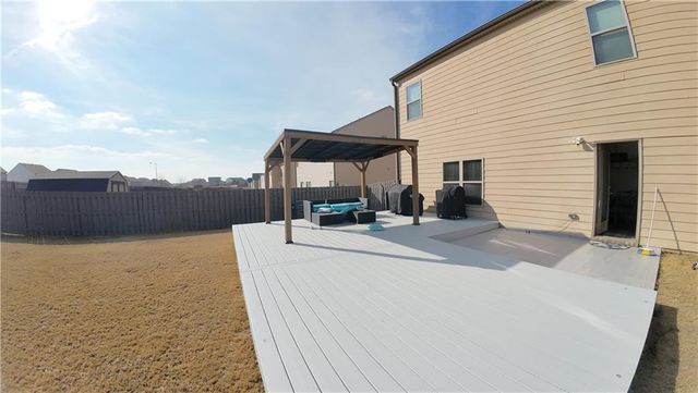 216 Loganview Drive, Loganville, GA 30052