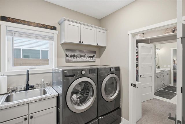 1402 Tiger Court NE, Isanti, MN 55040