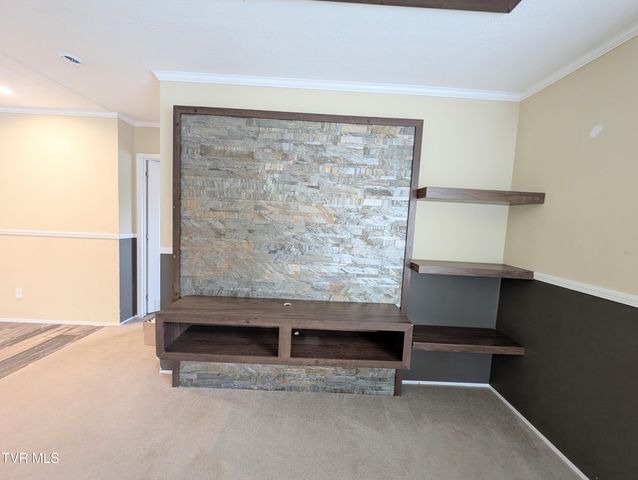 129 Grandview Drive, Clintwood, VA 24228