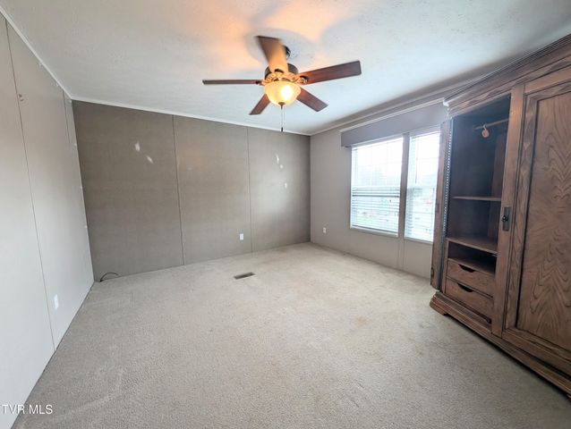 129 Grandview Drive, Clintwood, VA 24228