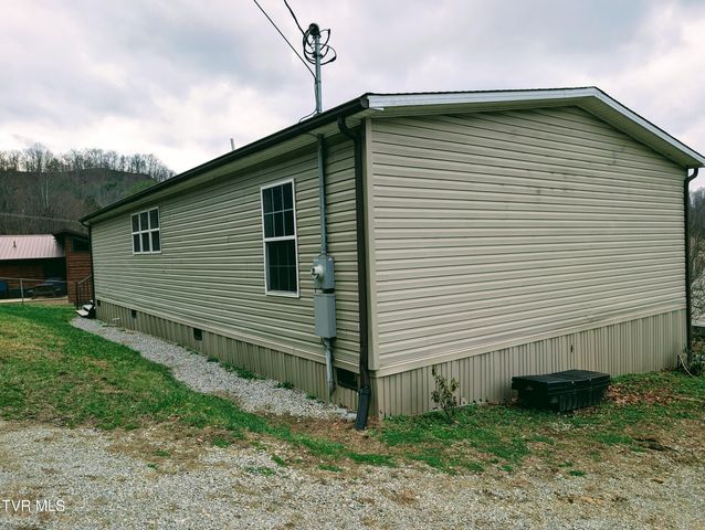 129 Grandview Drive, Clintwood, VA 24228