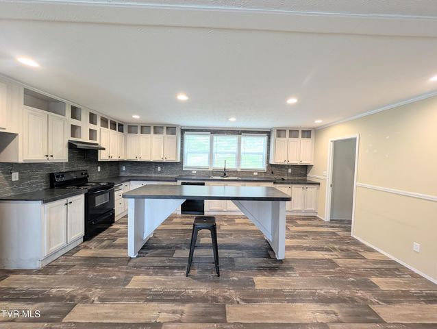 129 Grandview Drive, Clintwood, VA 24228