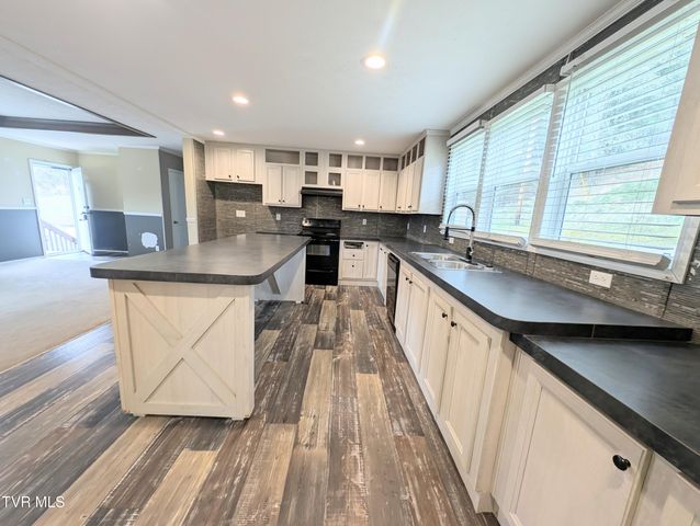 129 Grandview Drive, Clintwood, VA 24228