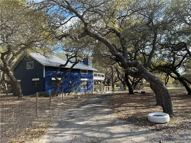 2153 6th St, Ingleside, TX 78362