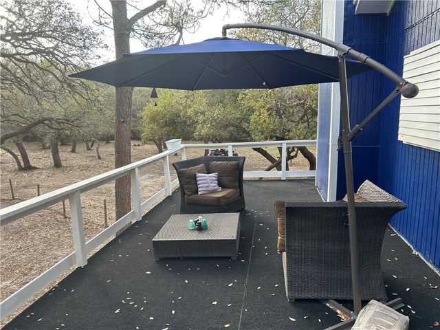 2153 6th St, Ingleside, TX 78362