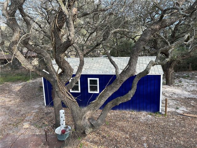 2153 6th St, Ingleside, TX 78362