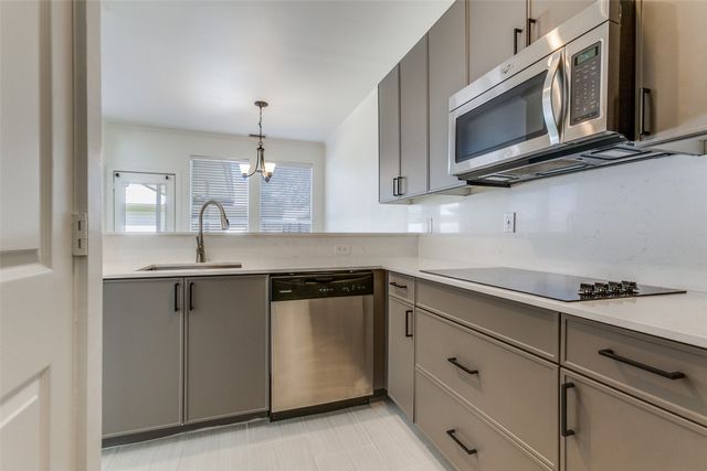 6023 Lloyd Court, Dallas, TX 75252