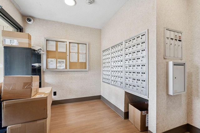 4101 Parklawn Avenue 236, Edina, MN 55435