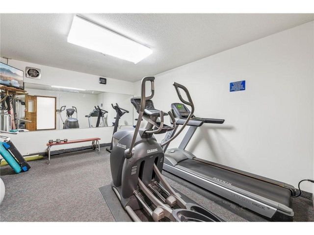 4101 Parklawn Avenue 236, Edina, MN 55435