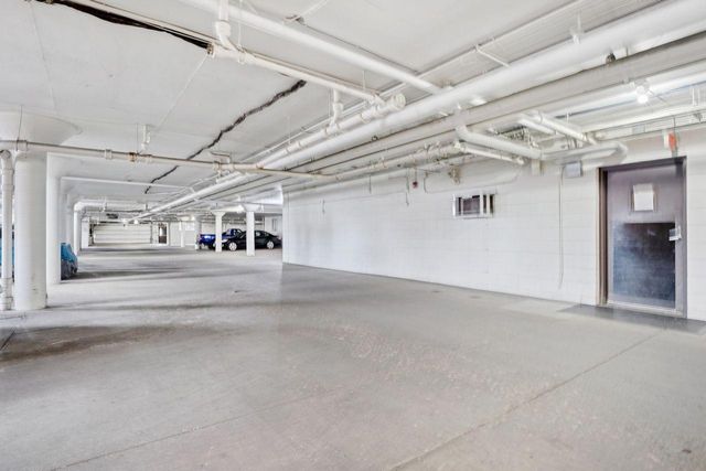 4101 Parklawn Avenue 236, Edina, MN 55435