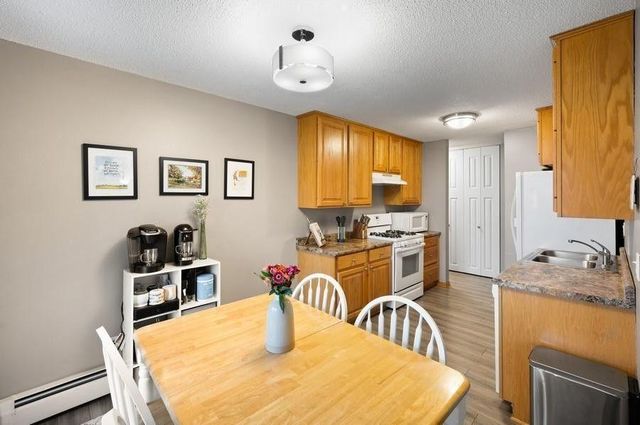 4101 Parklawn Avenue 236, Edina, MN 55435