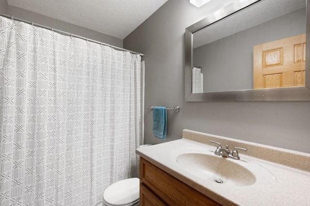 4101 Parklawn Avenue 236, Edina, MN 55435