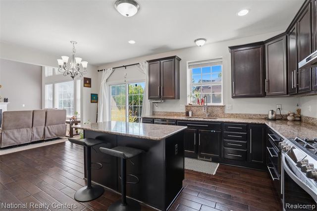 51161 Hallfield Street, Novi, MI 48374