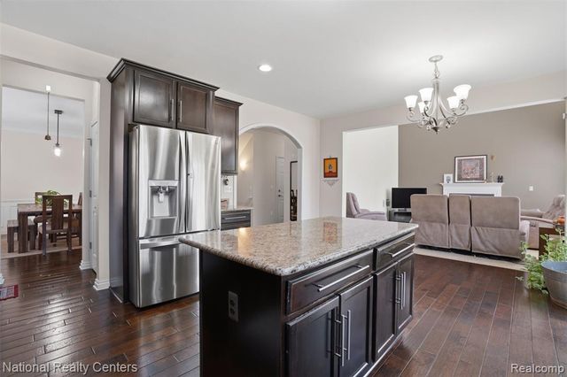 51161 Hallfield Street, Novi, MI 48374