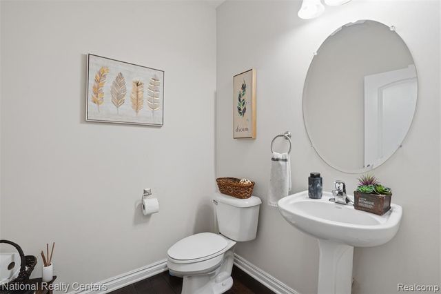 51161 Hallfield Street, Novi, MI 48374