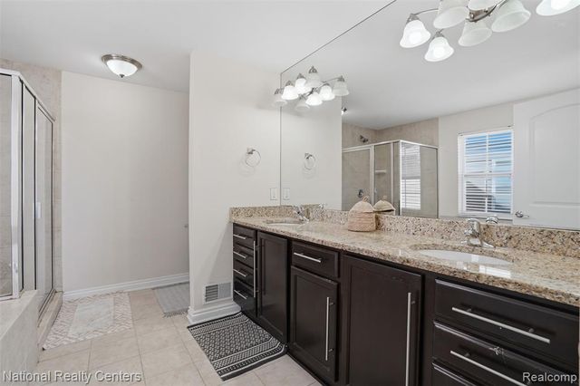 51161 Hallfield Street, Novi, MI 48374
