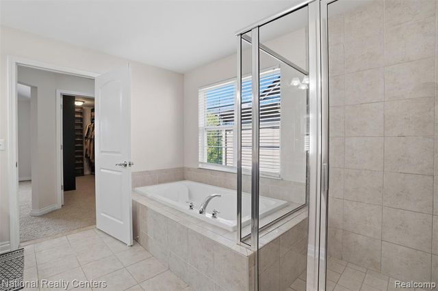 51161 Hallfield Street, Novi, MI 48374