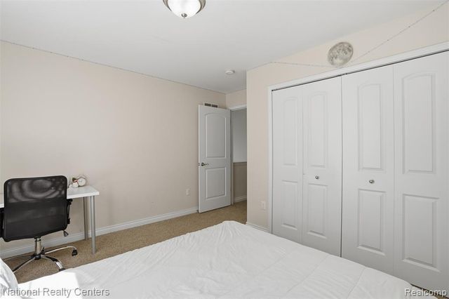 51161 Hallfield Street, Novi, MI 48374