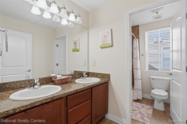 51161 Hallfield Street, Novi, MI 48374