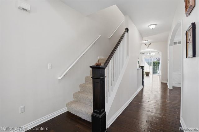51161 Hallfield Street, Novi, MI 48374