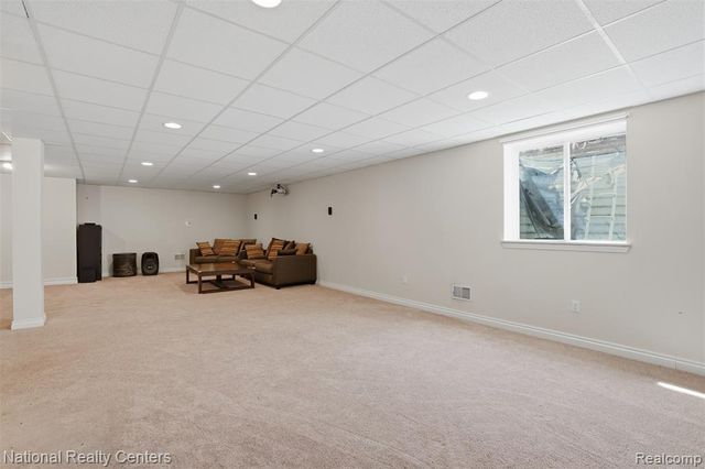 51161 Hallfield Street, Novi, MI 48374