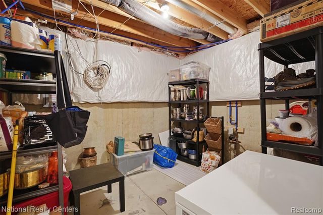 51161 Hallfield Street, Novi, MI 48374