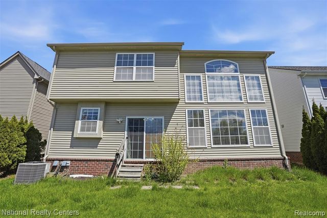 51161 Hallfield Street, Novi, MI 48374