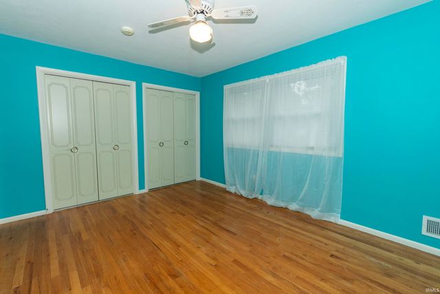 18481 Cleveland Road, South Bend, IN 46637