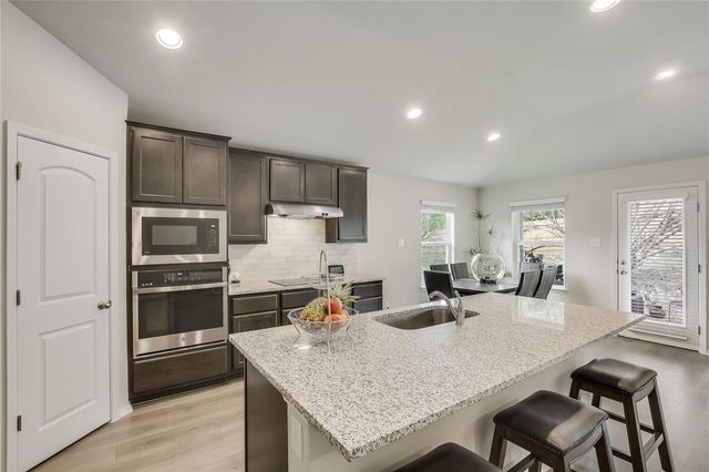 3703 Stillwood LN, Lago Vista, TX 78645