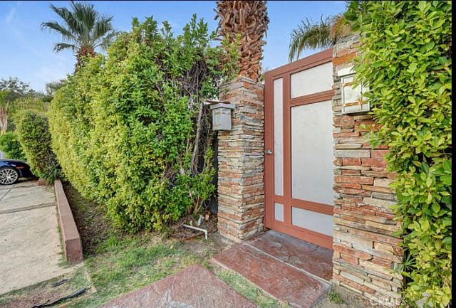 920 E Chuckwalla Road, Palm Springs, CA 92262