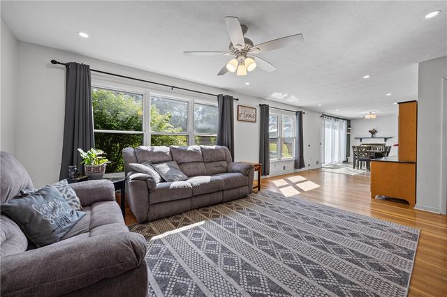 5 Starlight Circle, Perinton, NY 14450