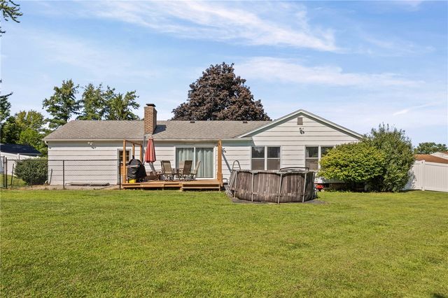 5 Starlight Circle, Perinton, NY 14450