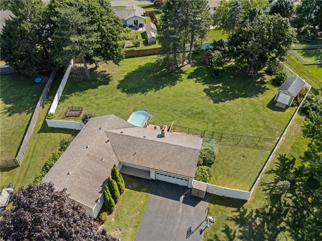 5 Starlight Circle, Perinton, NY 14450
