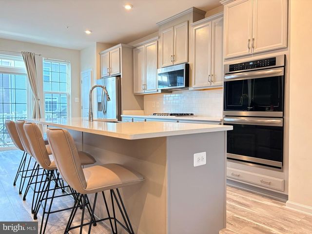 2734 PINEBROOK RD, Landover, MD 20785