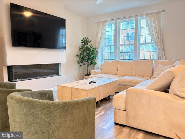 2734 PINEBROOK RD, Landover, MD 20785