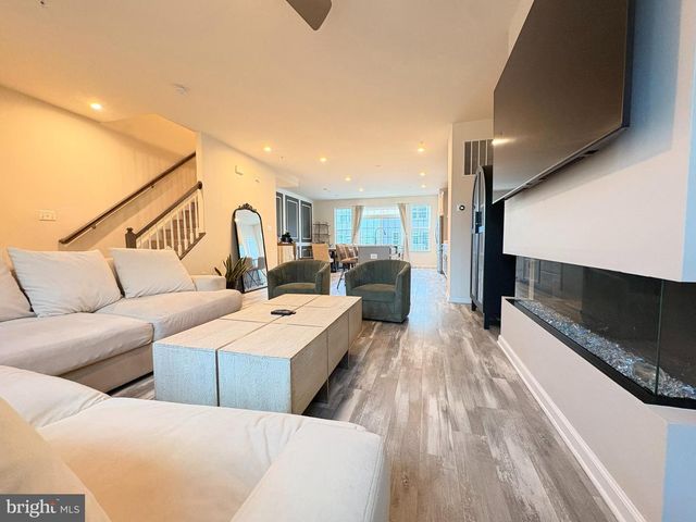 2734 PINEBROOK RD, Landover, MD 20785