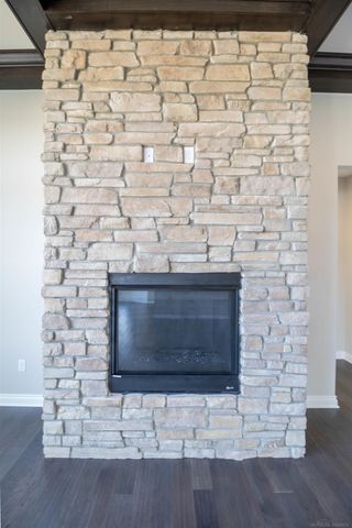 7496 Brunswick Drive, Washington Twp, MI 48095