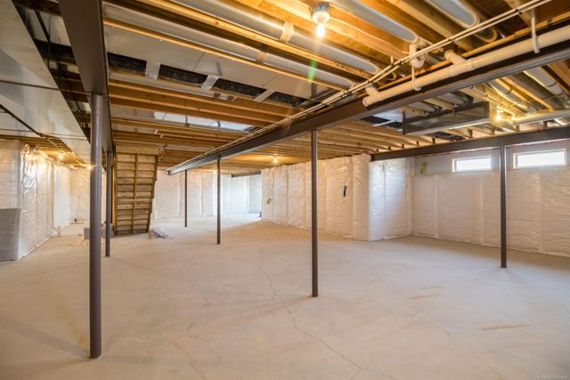 7496 Brunswick Drive, Washington Twp, MI 48095