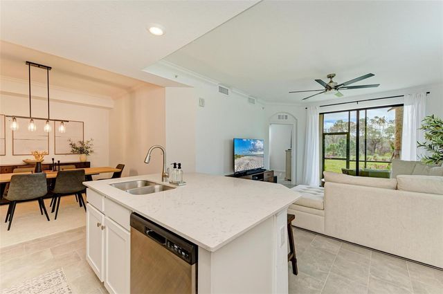 18114 GAWTHROP DRIVE 108, Bradenton, FL 34211