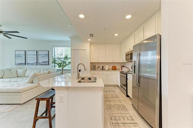 18114 GAWTHROP DRIVE 108, Bradenton, FL 34211