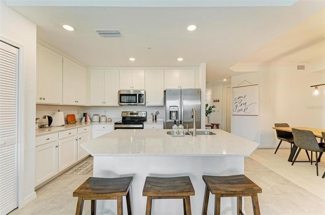 18114 GAWTHROP DRIVE 108, Bradenton, FL 34211