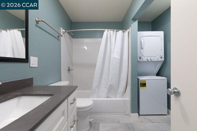 4800 Bayview Ave APT D, Richmond, CA 94804