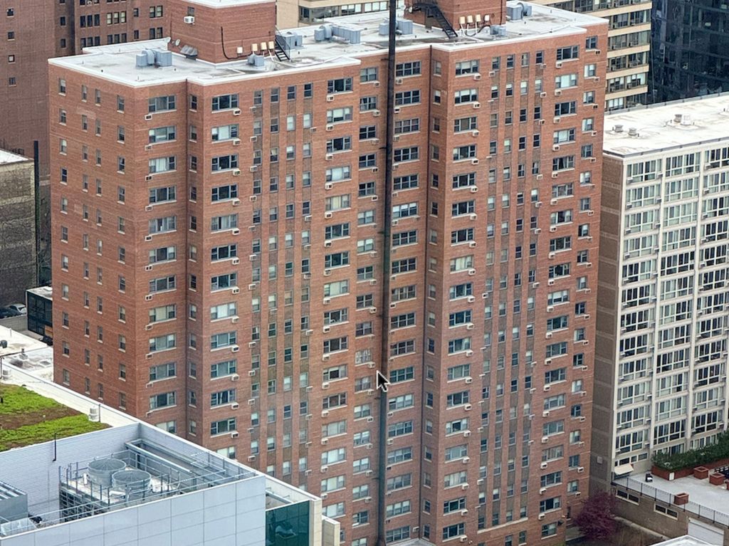2909 N SHERIDAN Road 409, Chicago, IL 60657 — exterior