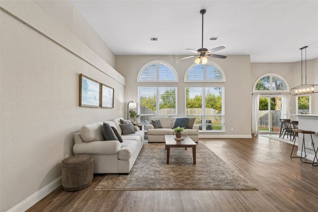 5709 Highgate Lane, Rowlett, TX 75088