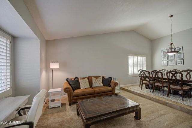 5651 E Fairfield Street E, Mesa, AZ 85205