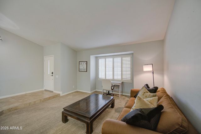 5651 E Fairfield Street E, Mesa, AZ 85205