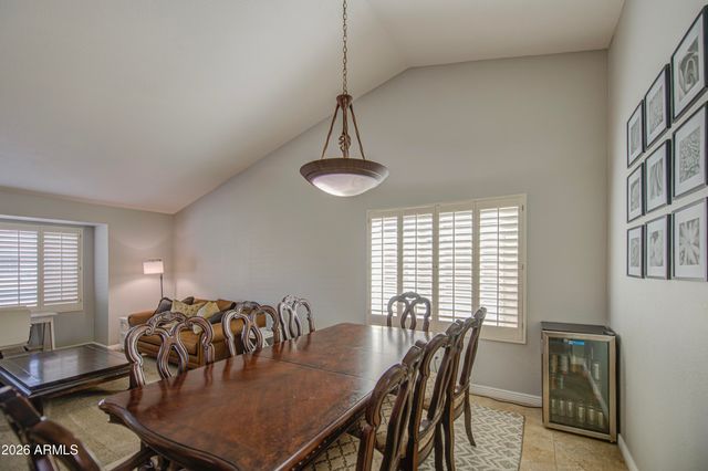 5651 E Fairfield Street E, Mesa, AZ 85205